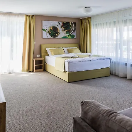 Tea Bed & Breakfast 4*